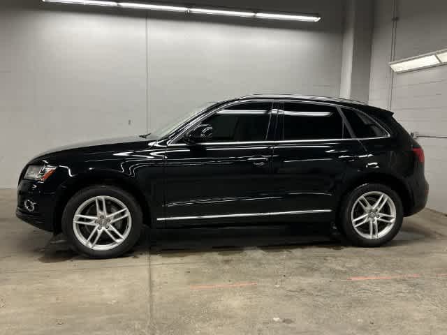 Used 2017 Audi Q5 Premium with VIN WA1C2AFPXHA097810 for sale in Zelienople, PA