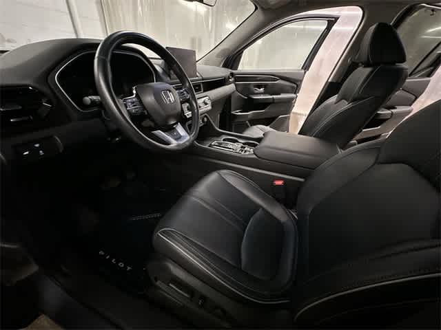 Thumbnail: 2023 Honda Pilot - 17