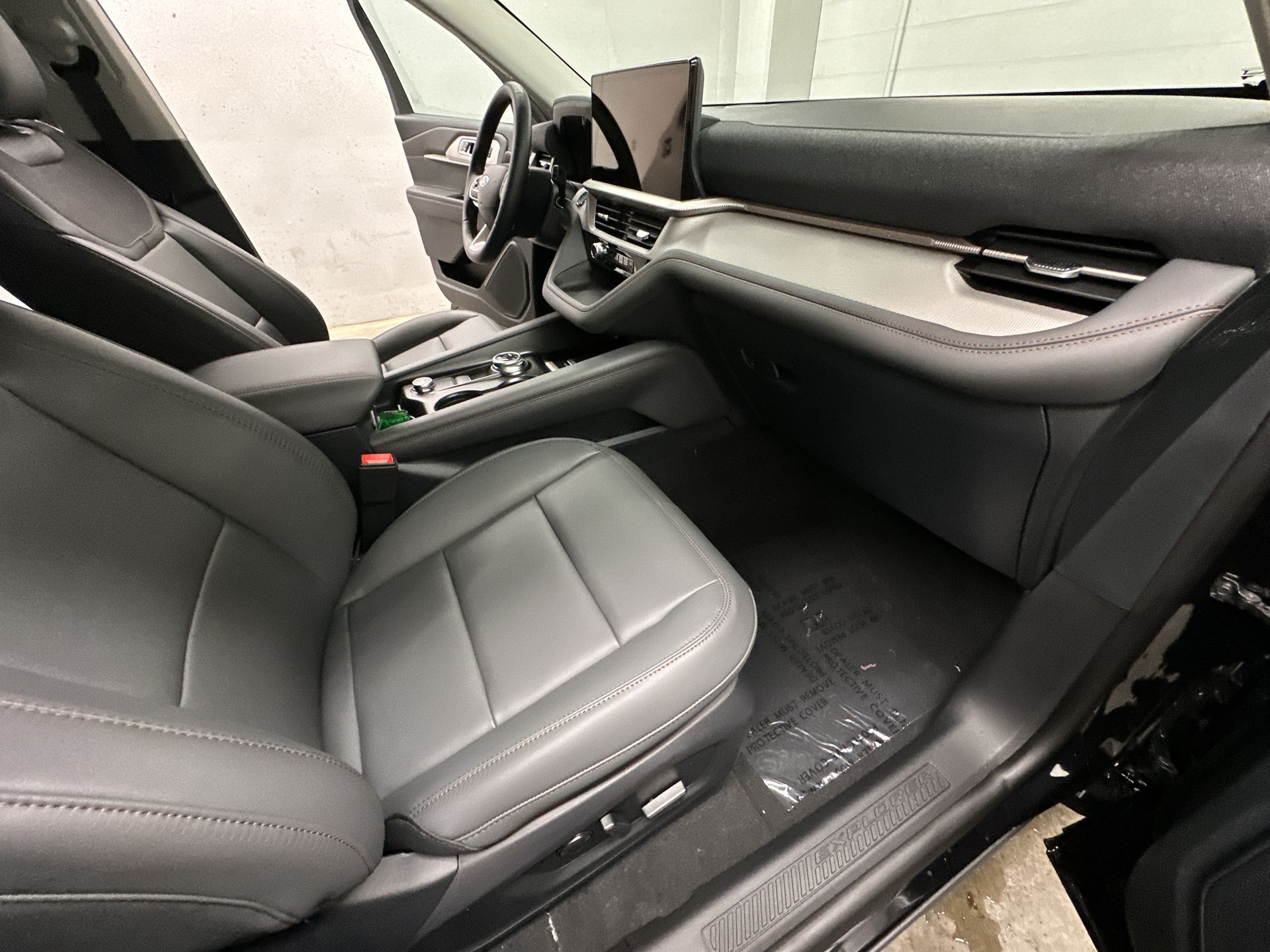 Thumbnail: 2025 Ford Explorer - 21