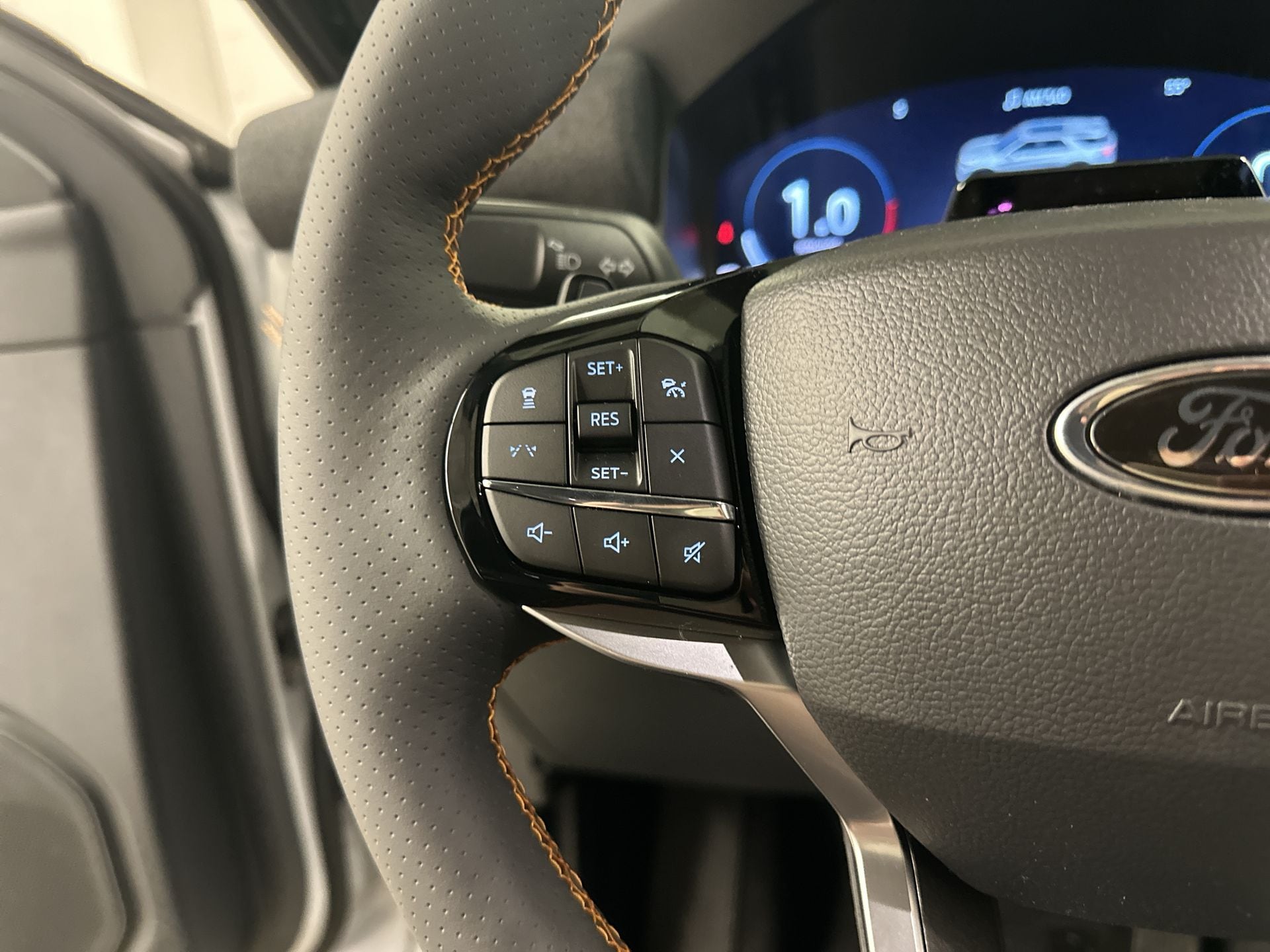 Thumbnail: 2026 Ford Explorer - 8