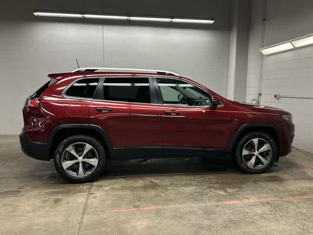 Thumbnail: 2019 Jeep Cherokee - 3
