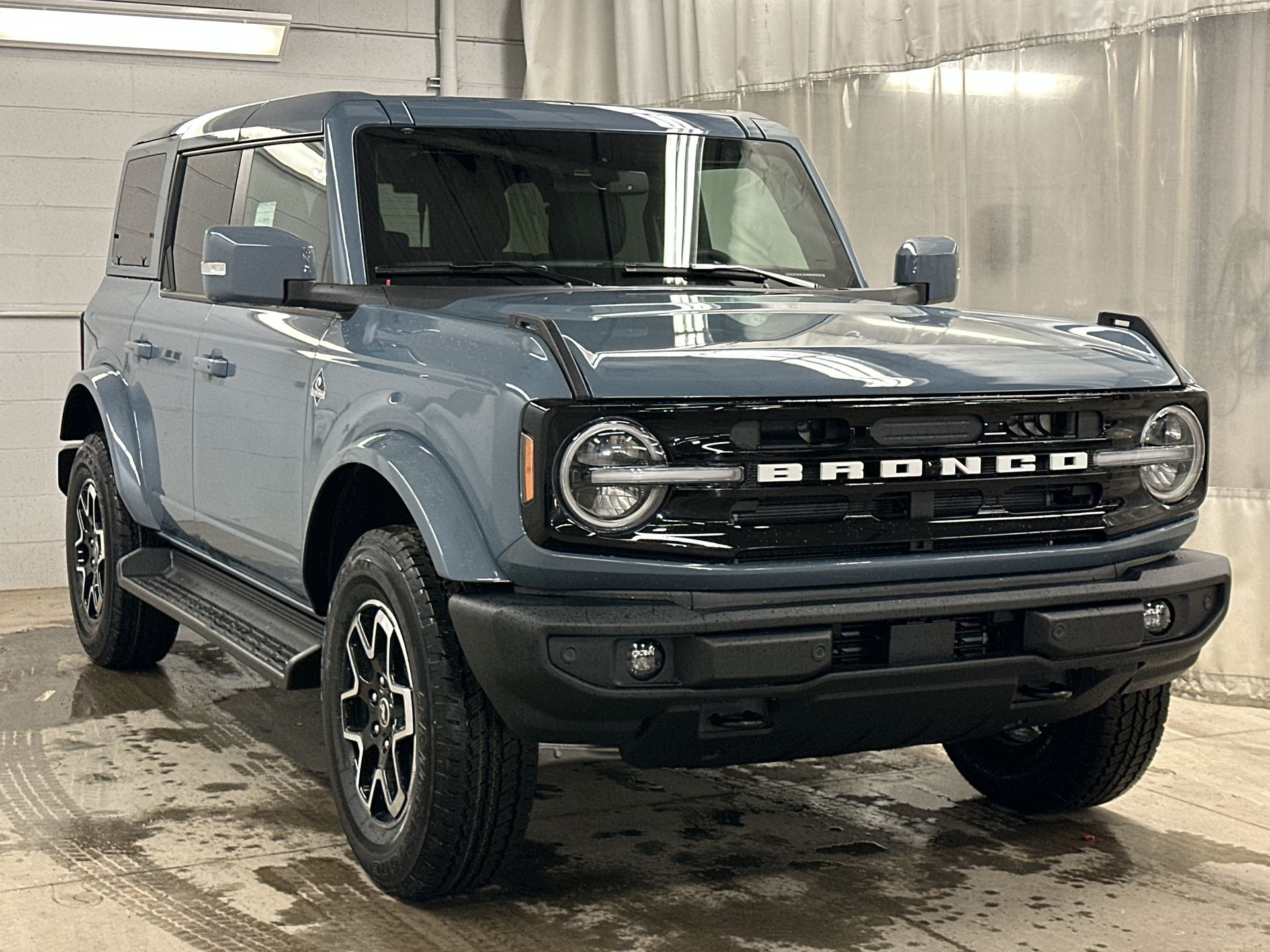 Thumbnail: 2025 Ford Bronco - 30