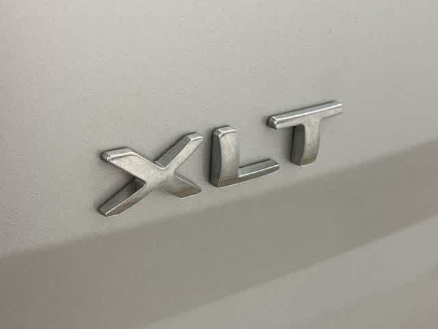 Thumbnail: 2015 Ford Explorer - 28