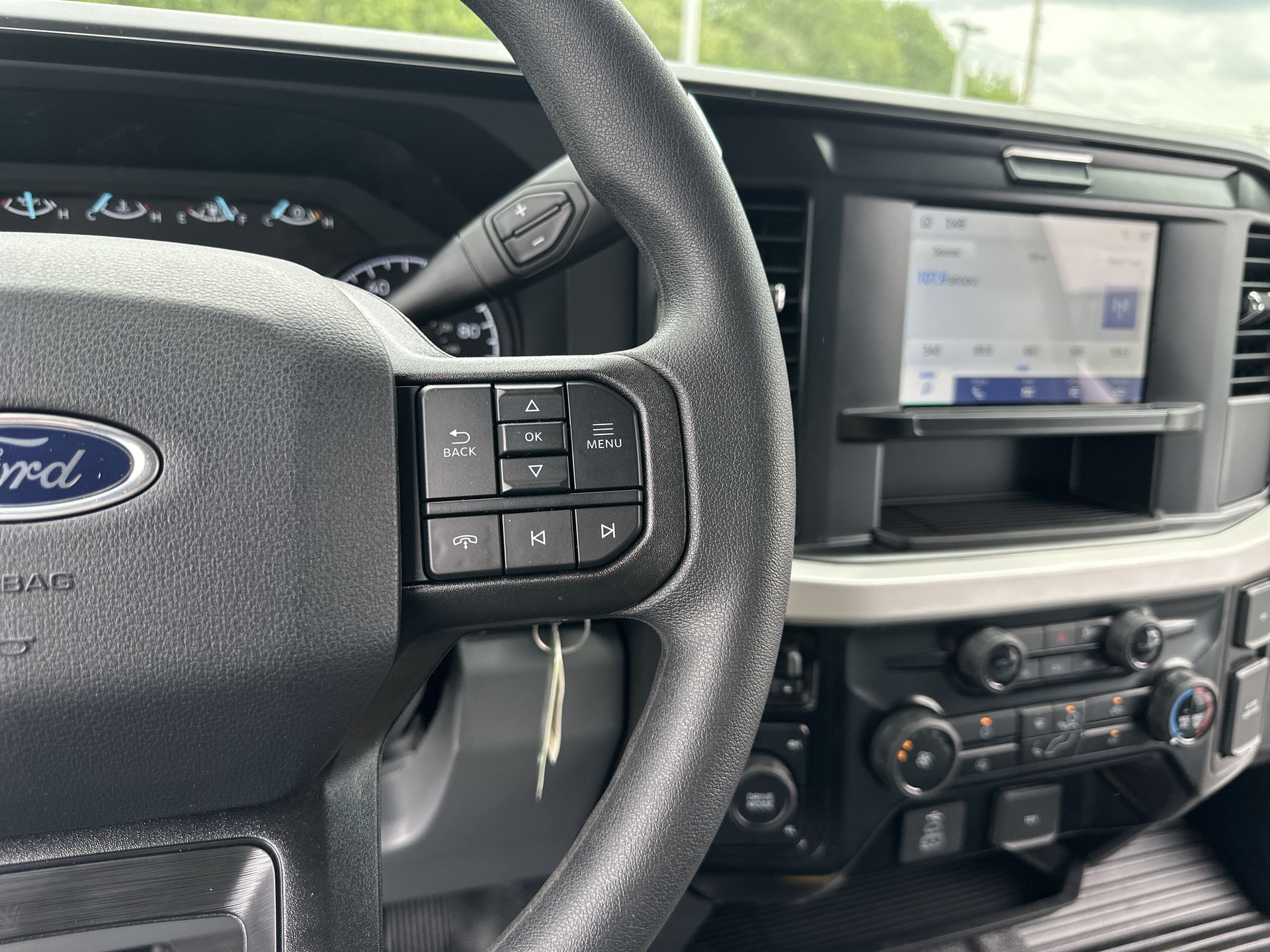 Thumbnail: 2025 Ford Econoline - 8