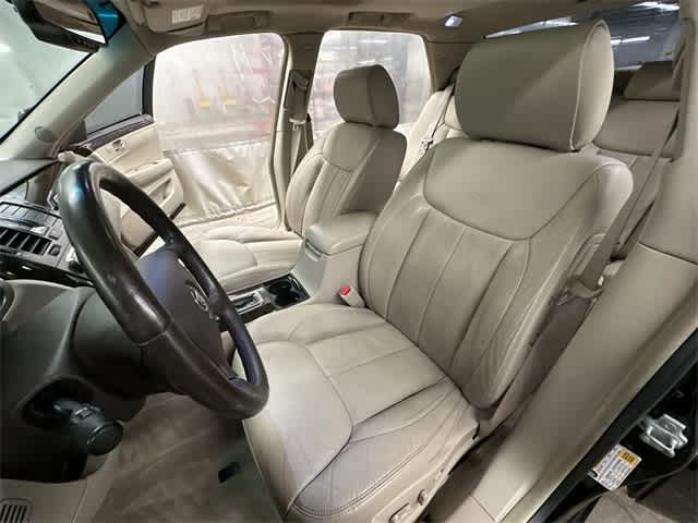 2011 Cadillac DTS Luxury I 14