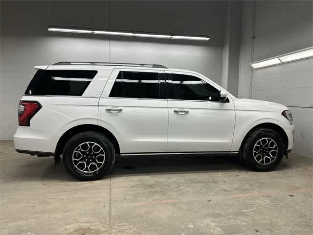 Thumbnail: 2021 Ford Expedition - 3