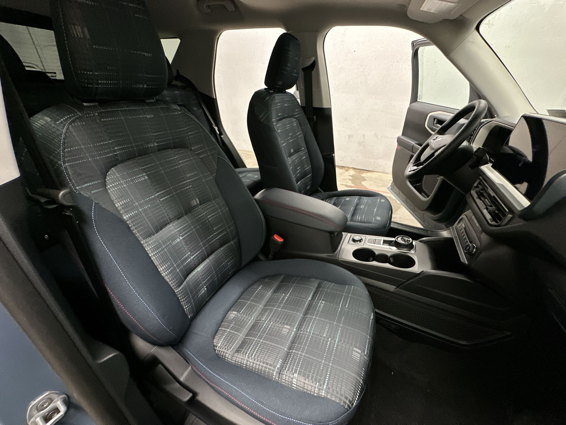 Thumbnail: 2025 Ford Bronco Sport - 22