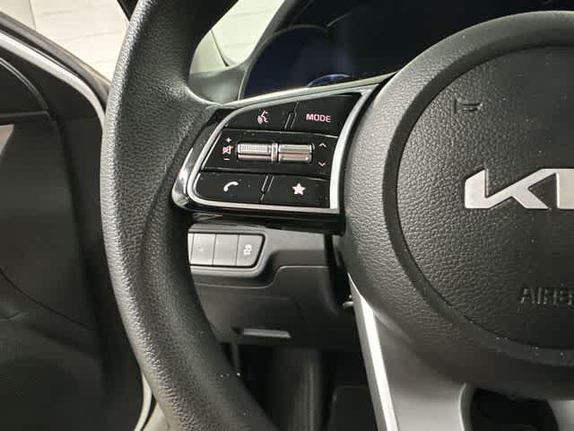 Thumbnail: 2022 Kia Forte - 8