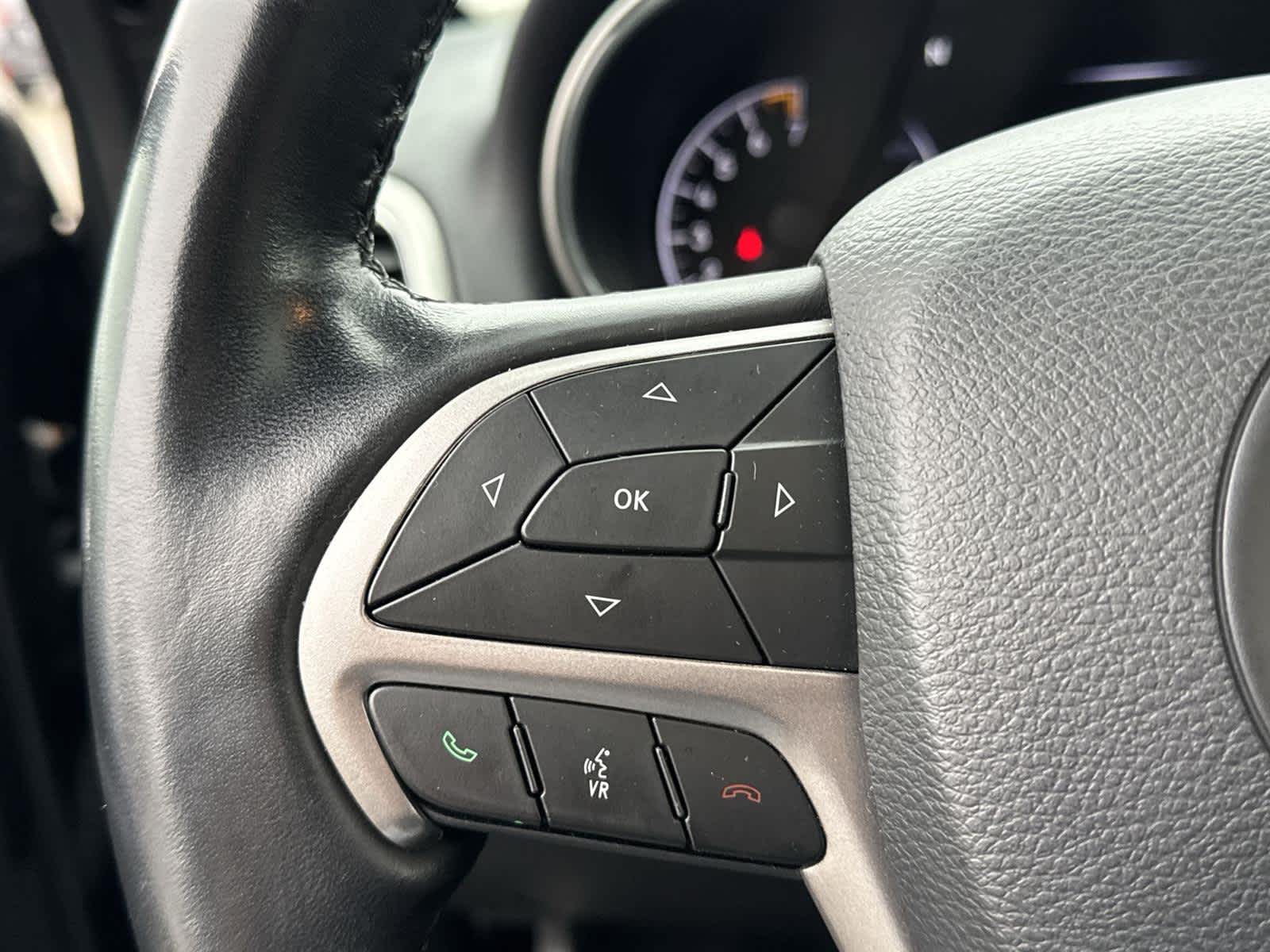 Thumbnail: 2020 Jeep Grand Cherokee - 20