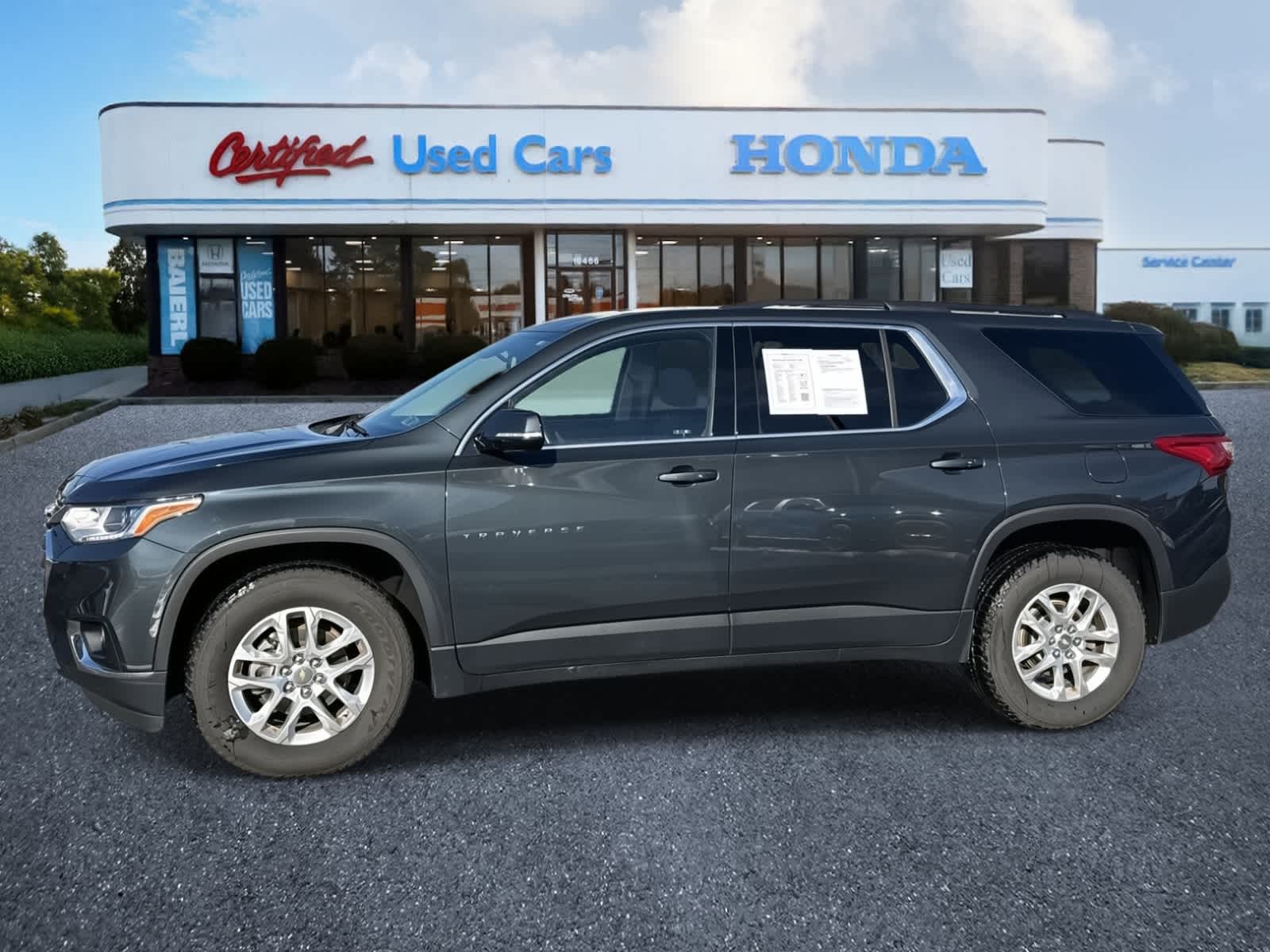 Thumbnail: 2019 Chevrolet Traverse - 2