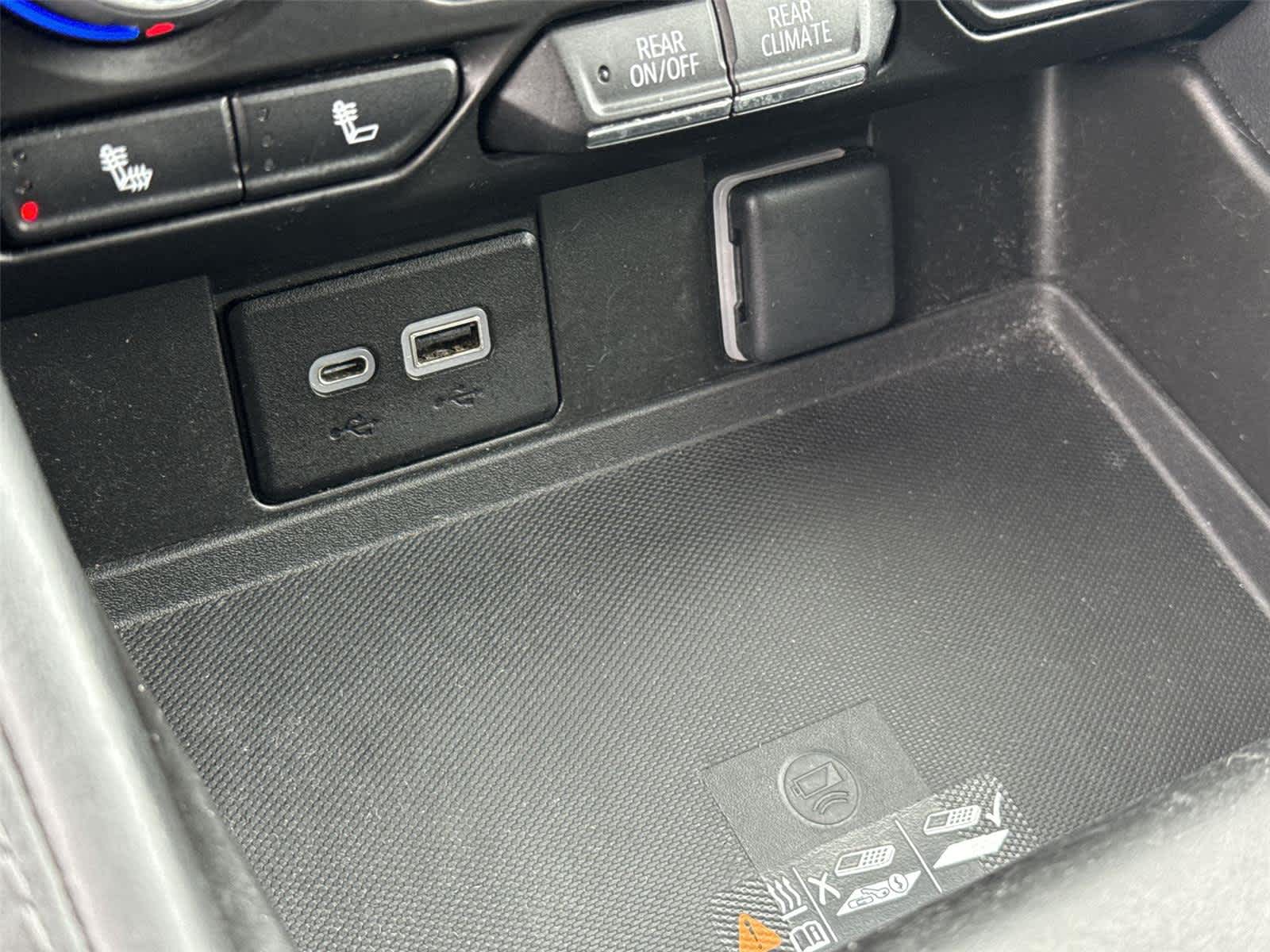 Thumbnail: 2023 Chevrolet Suburban - 29