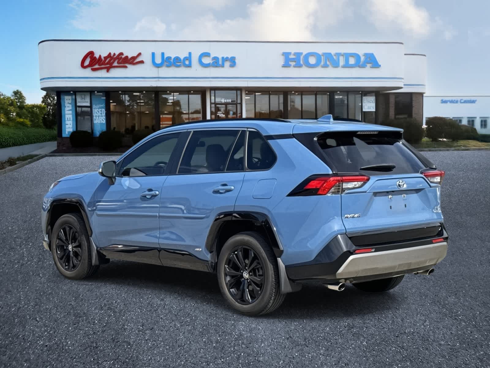 2023 Toyota RAV4 Hybrid SE photo 2