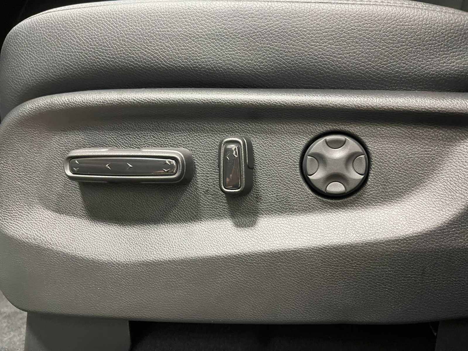 Thumbnail: 2026 Honda Odyssey - 12