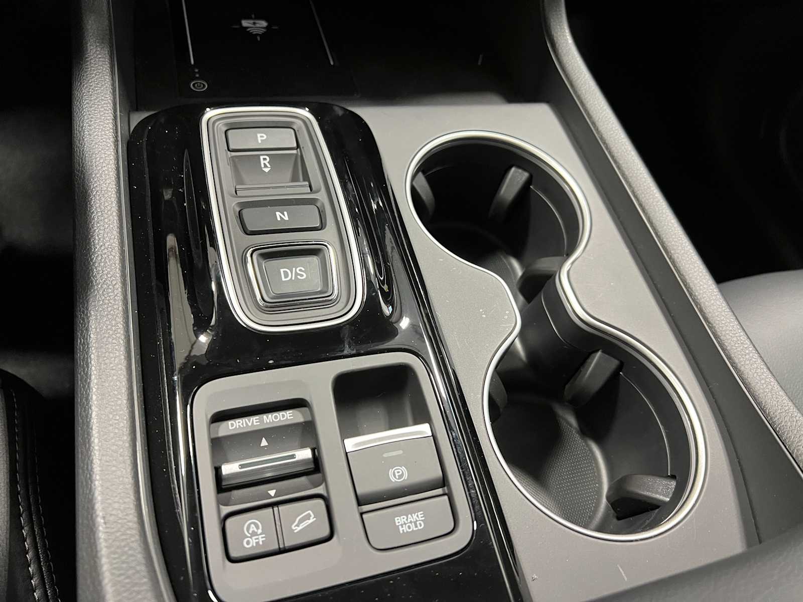 2025 Honda Pilot Touring 21