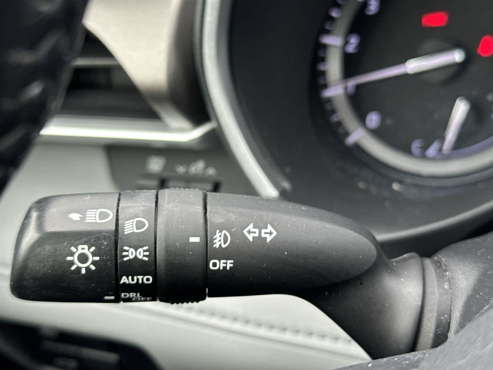 Thumbnail: 2020 Toyota Highlander - 22