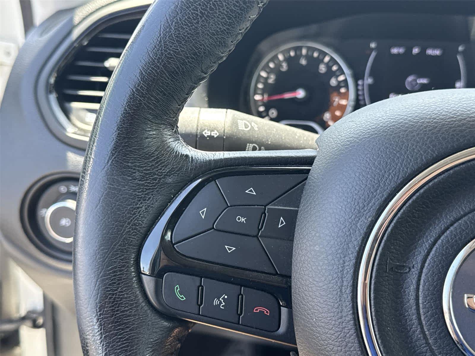 Thumbnail: 2018 Jeep Renegade - 19
