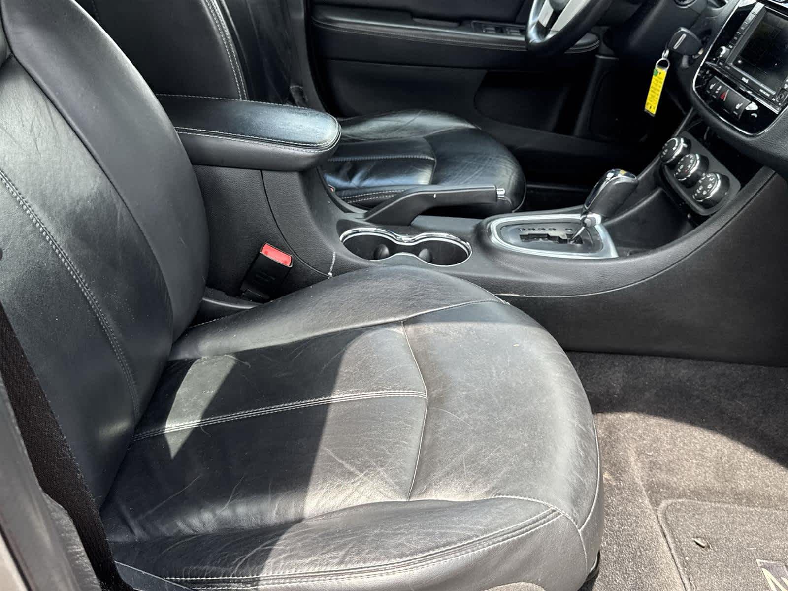Thumbnail: 2012 Chrysler 200 - 17