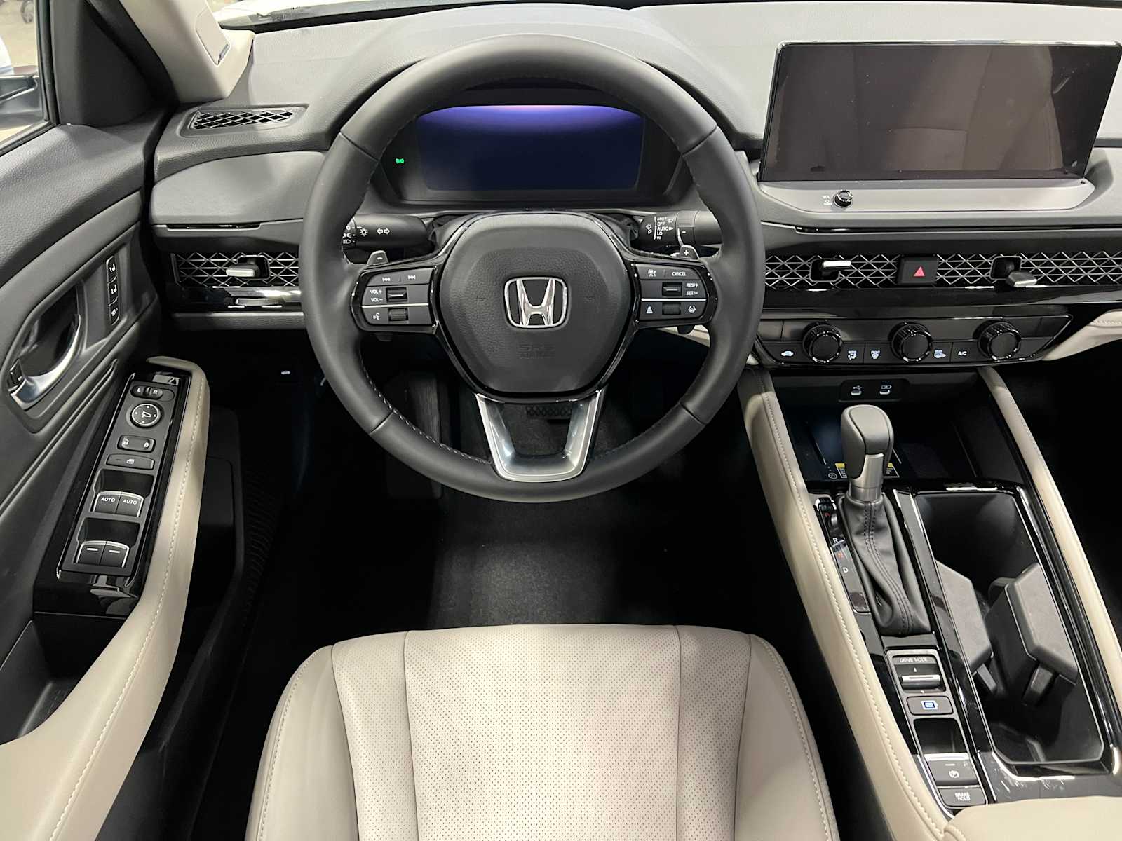 2025 Honda Accord Touring 16