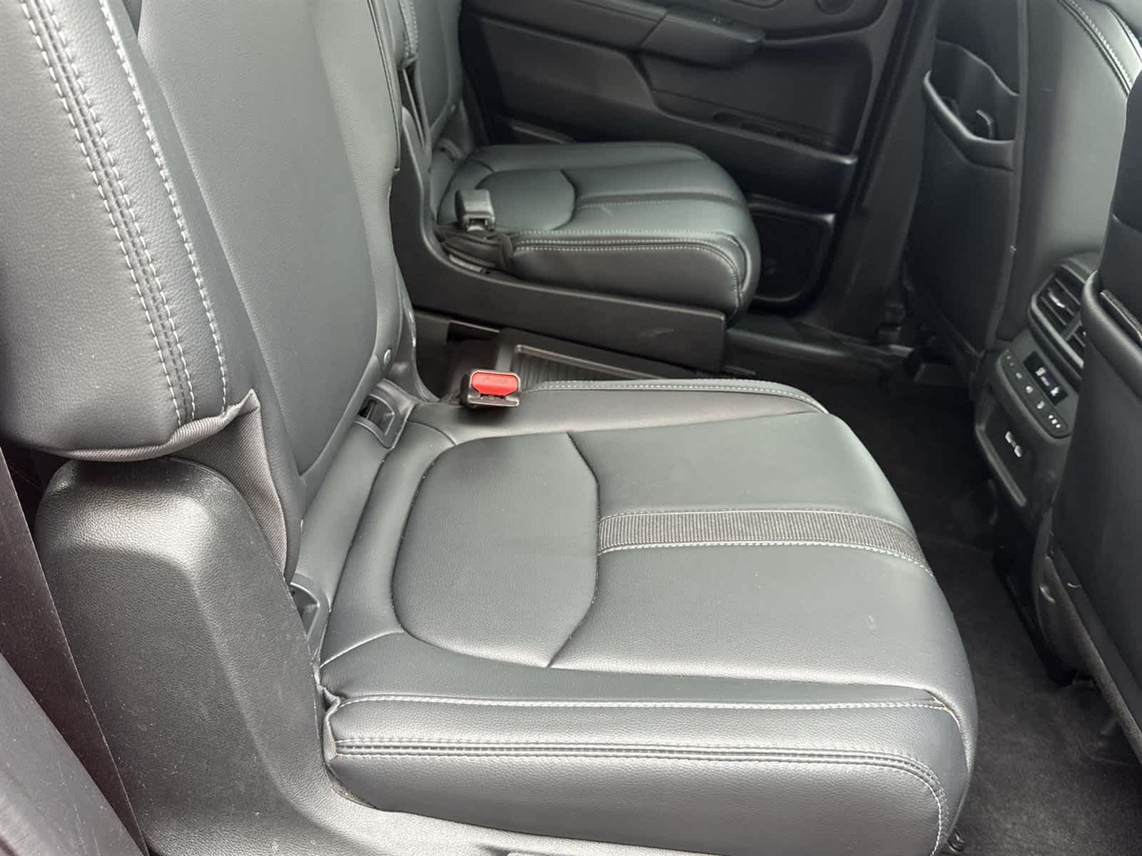 Thumbnail: 2023 Honda Pilot - 16