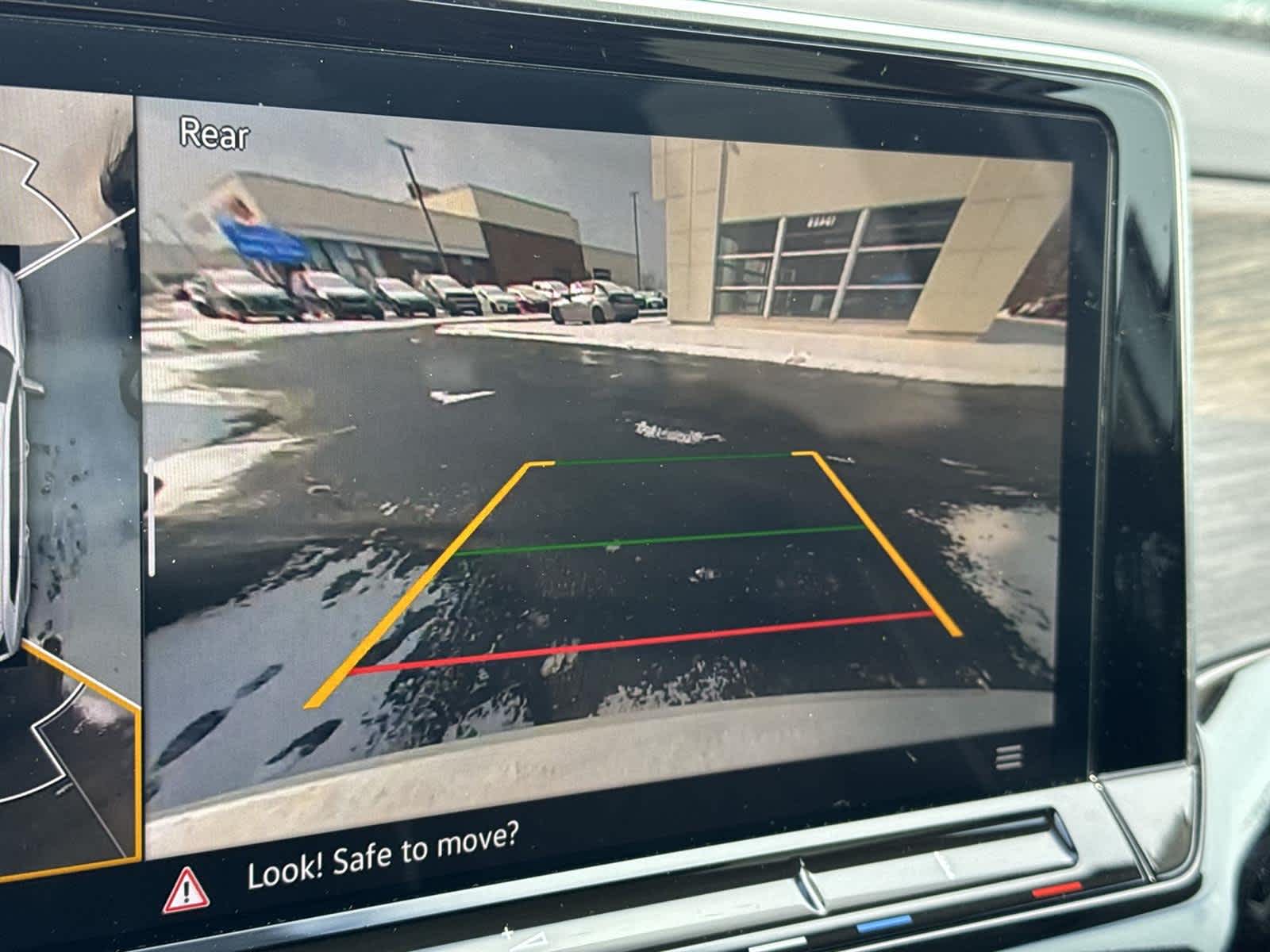 Thumbnail: 2024 Volkswagen Atlas - 24