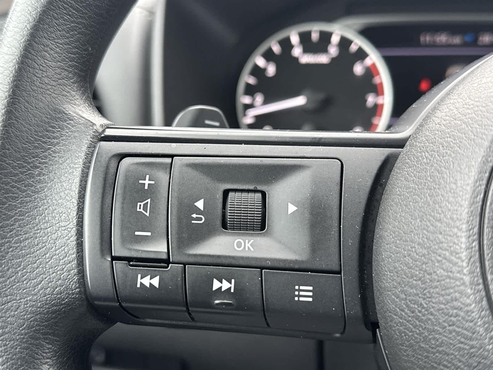 Thumbnail: 2023 Nissan Rogue - 17