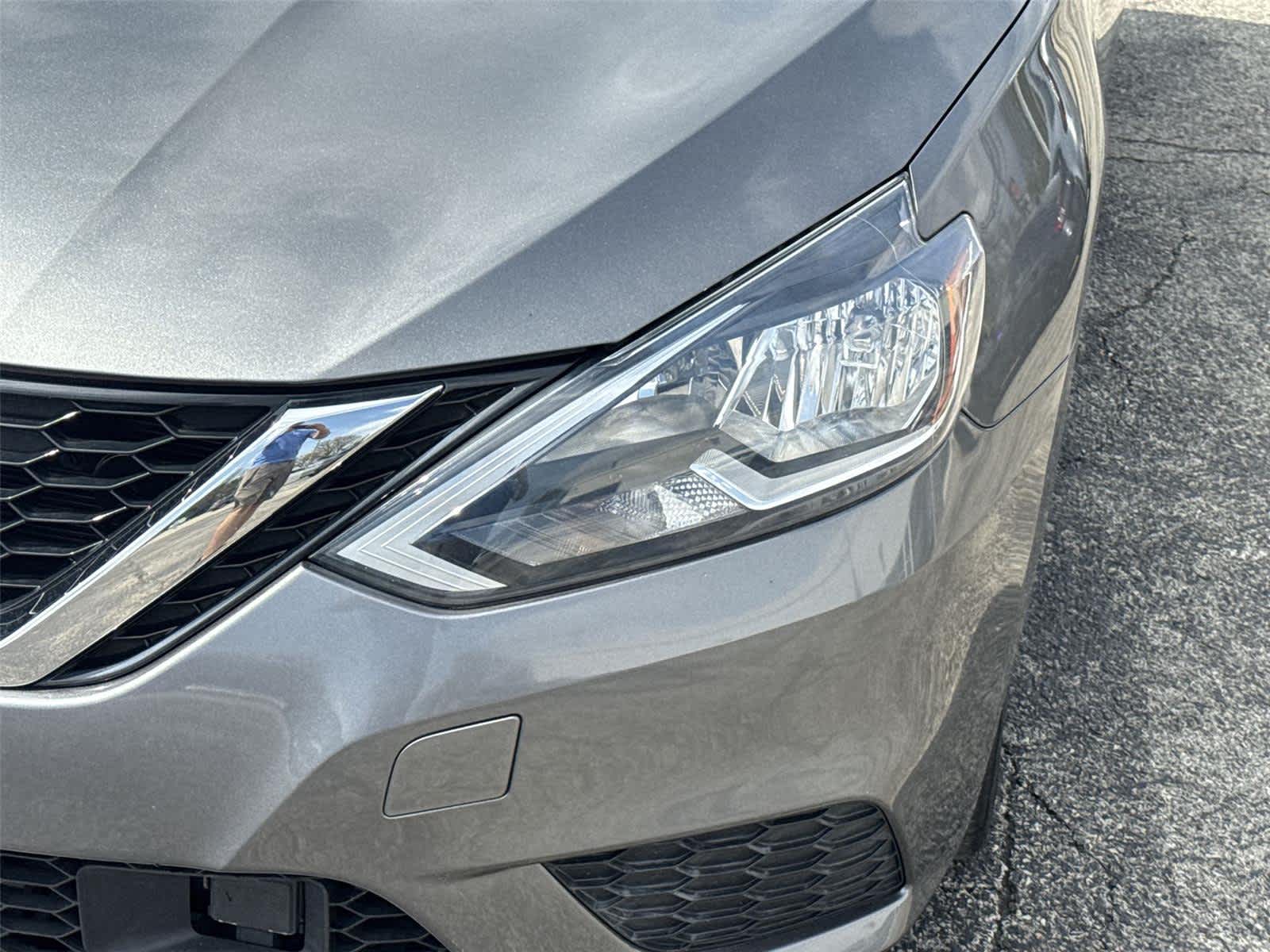 Thumbnail: 2019 Nissan Sentra - 10