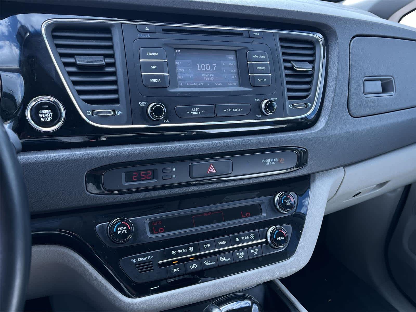 Thumbnail: 2016 Kia Sedona - 26