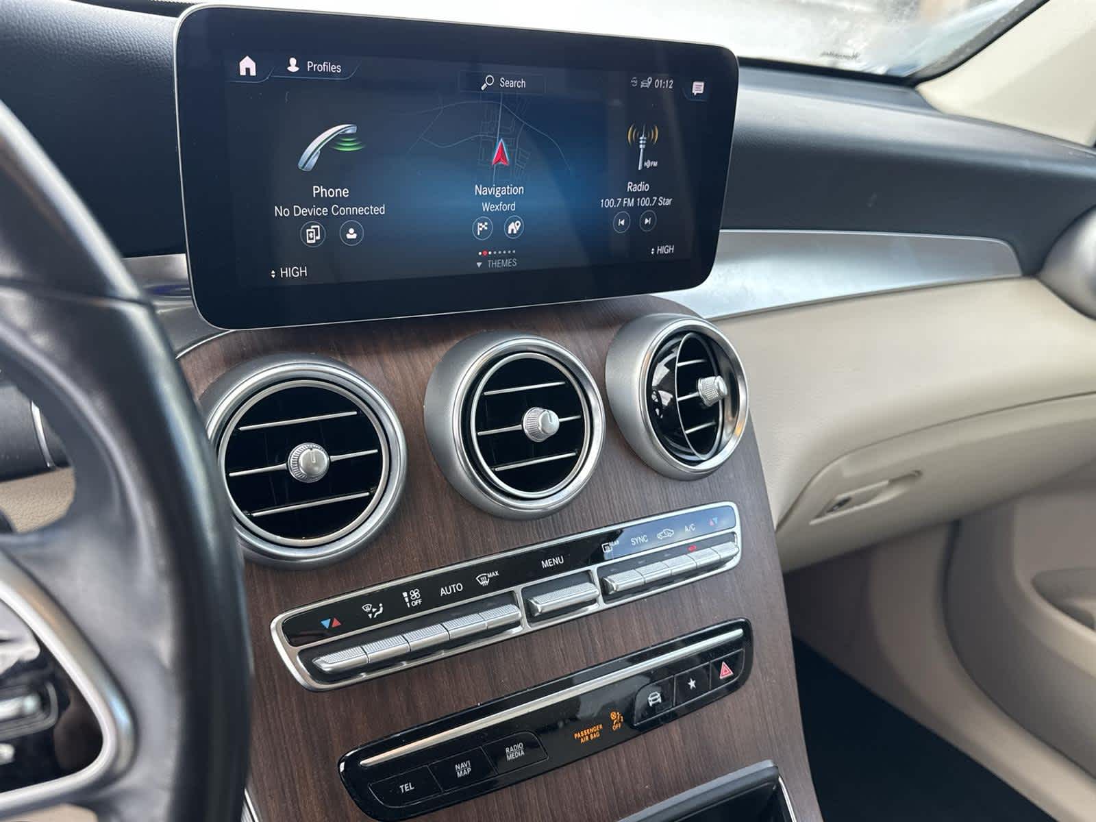 Thumbnail: 2022 Mercedes-Benz GLC - 23