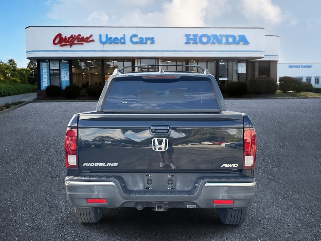 Used 2017 Honda Ridgeline RTL-T Truck Crew Cab