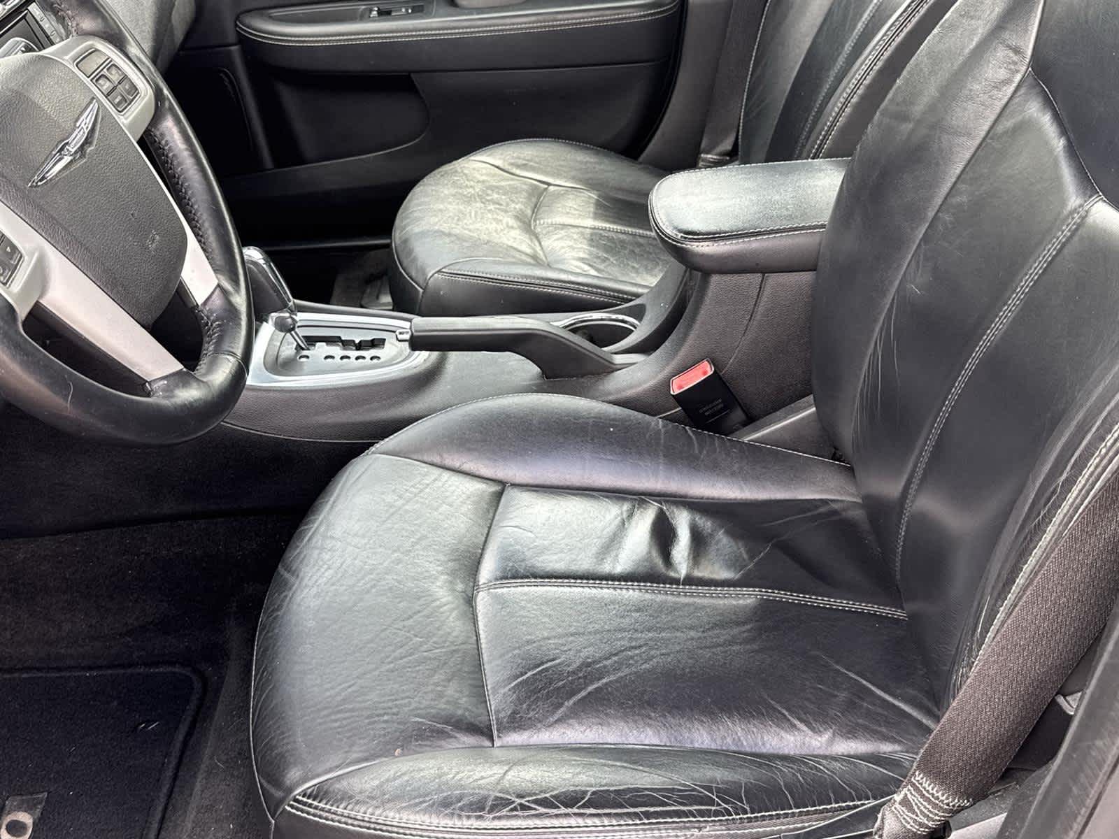 Thumbnail: 2012 Chrysler 200 - 13