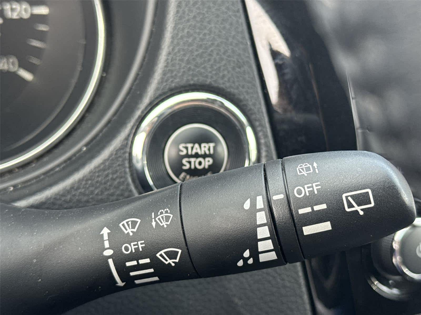 Thumbnail: 2020 Nissan Rogue - 20