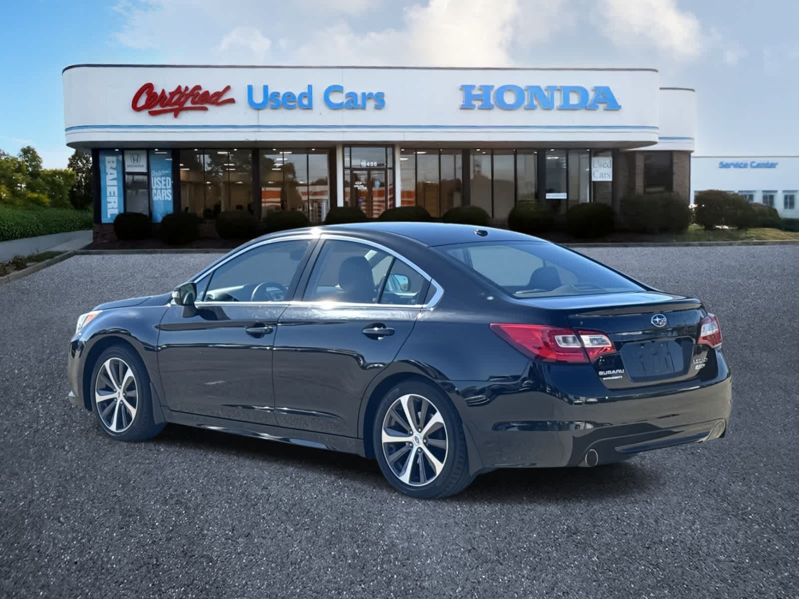 2015 Subaru Legacy 2.5i Limited photo 3