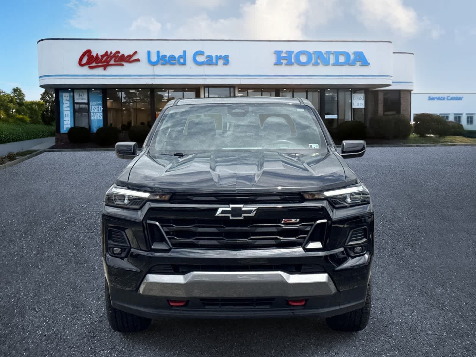 Thumbnail: 2024 Chevrolet Colorado - 8