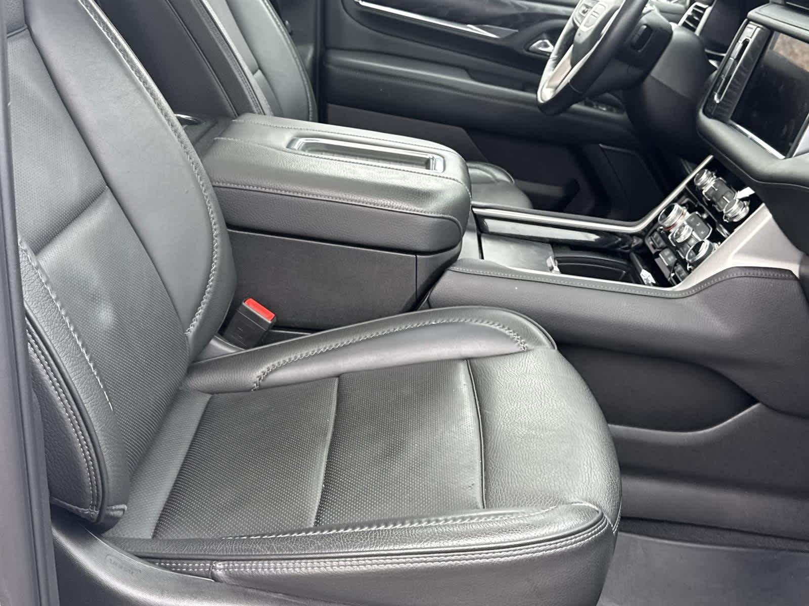 Thumbnail: 2023 GMC Yukon XL - 19