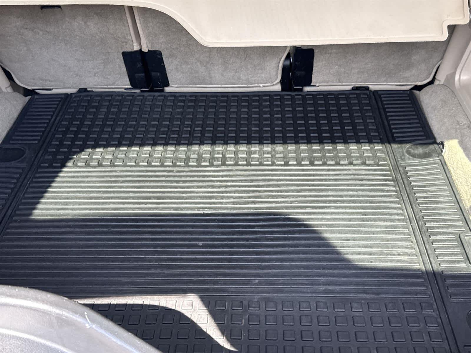 Thumbnail: 2015 Land Rover LR4 - 15