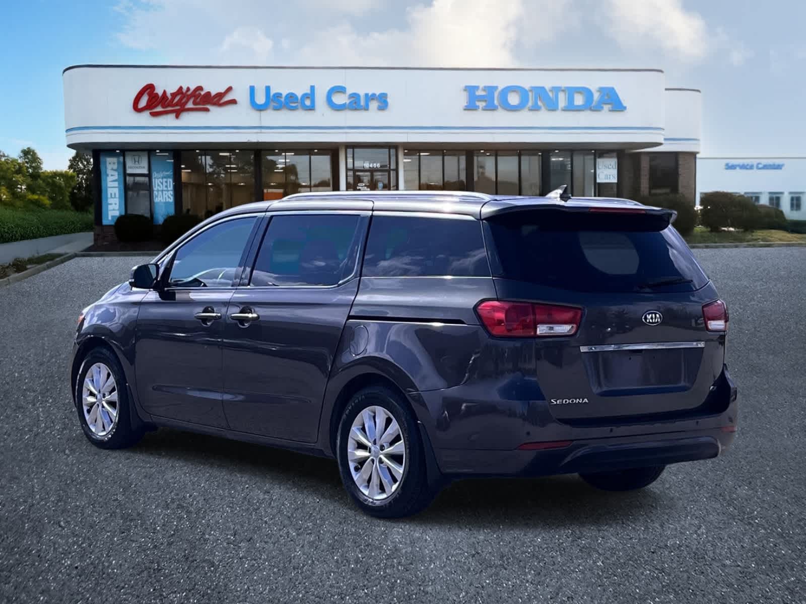 Thumbnail: 2016 Kia Sedona - 3