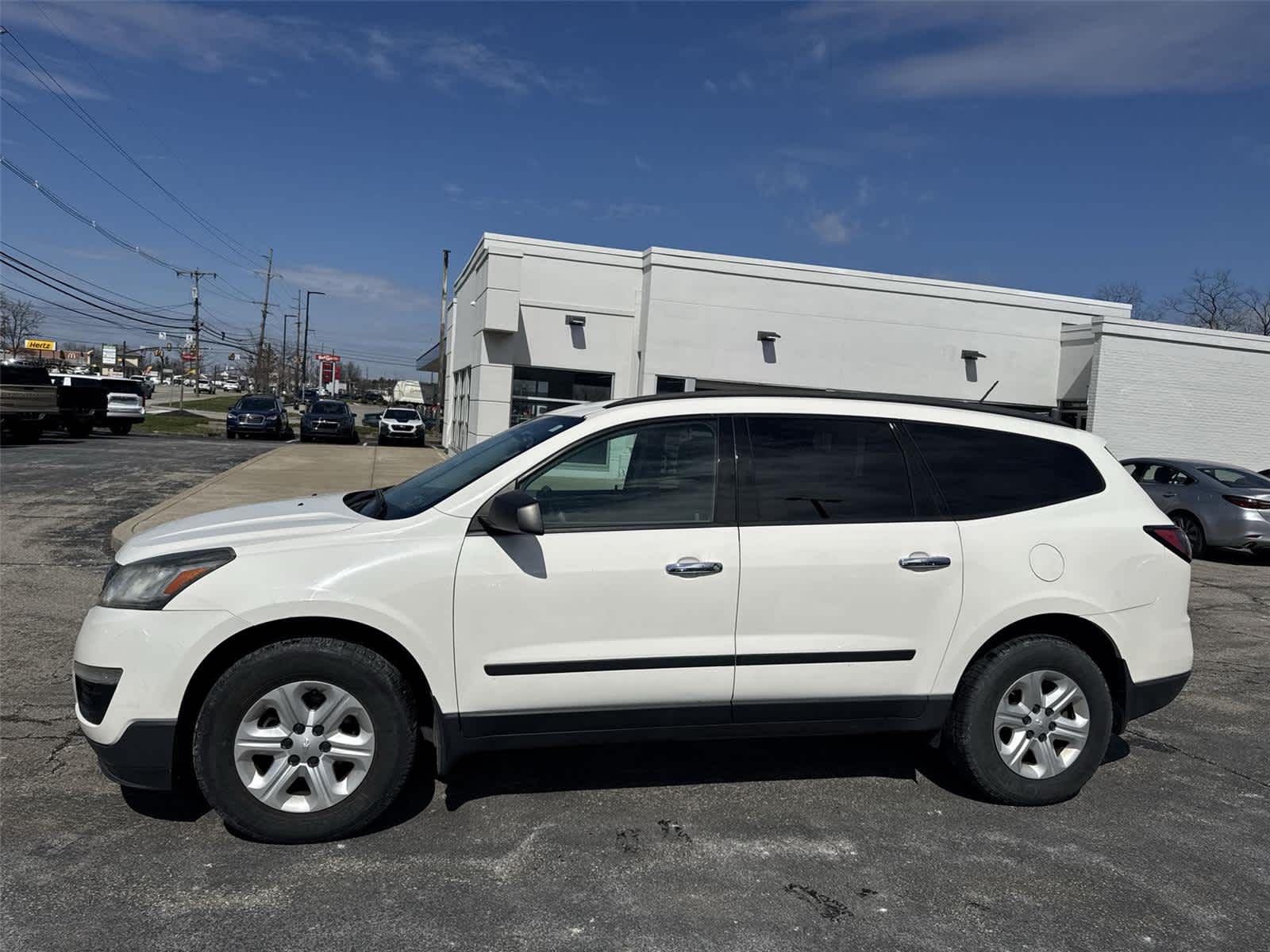 Used 2014 Chevrolet Traverse LS with VIN 1GNKVFED5EJ103092 for sale in Wexford, PA