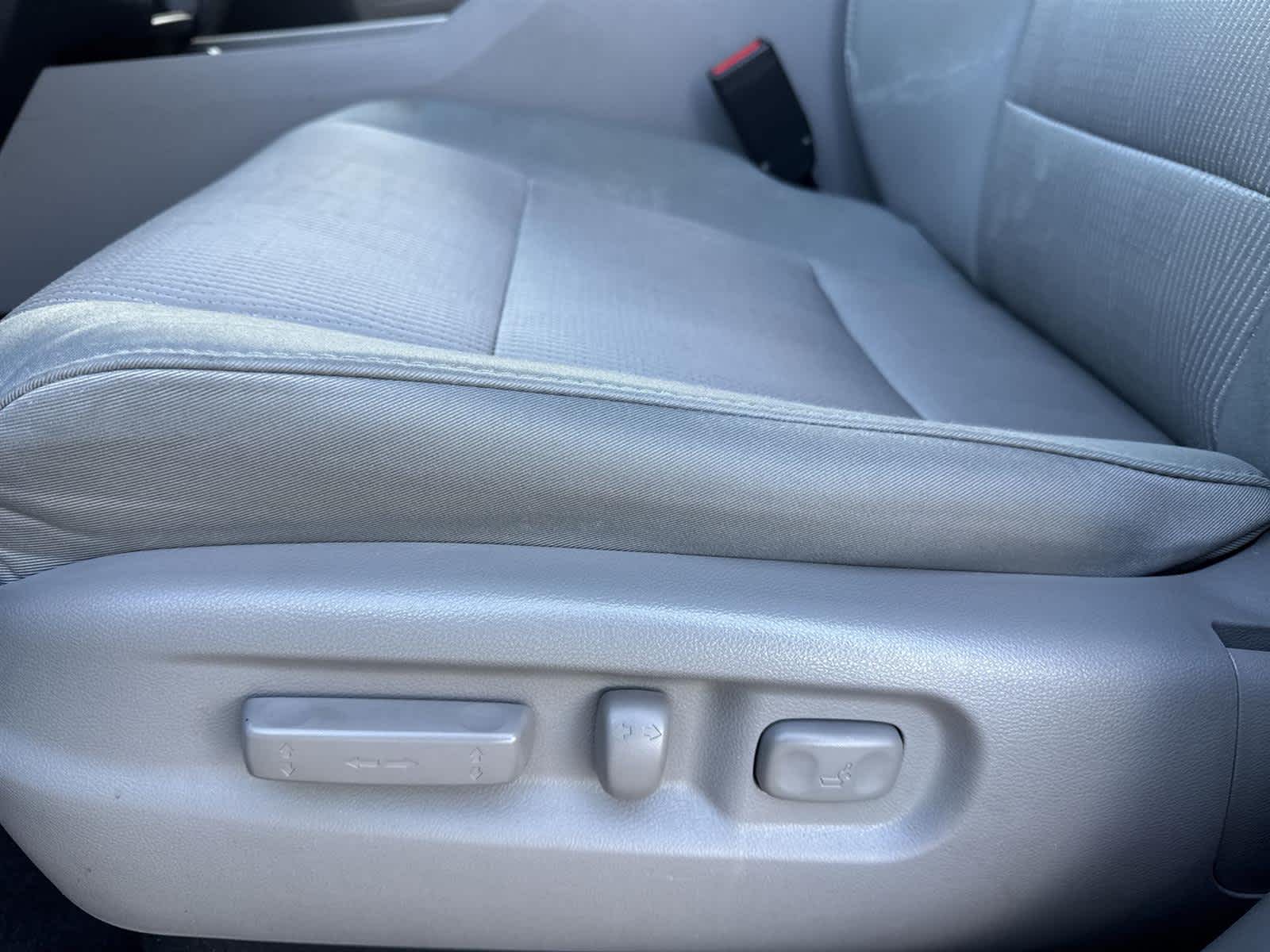 Thumbnail: 2012 Honda Pilot - 14