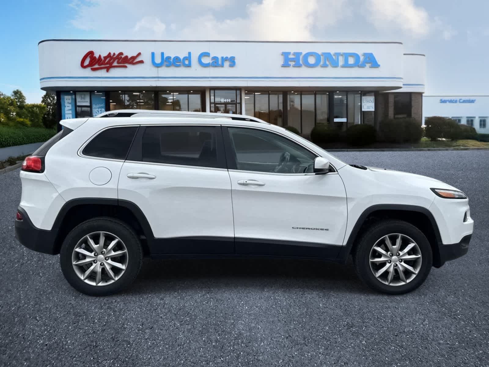 Thumbnail: 2018 Jeep Cherokee - 6