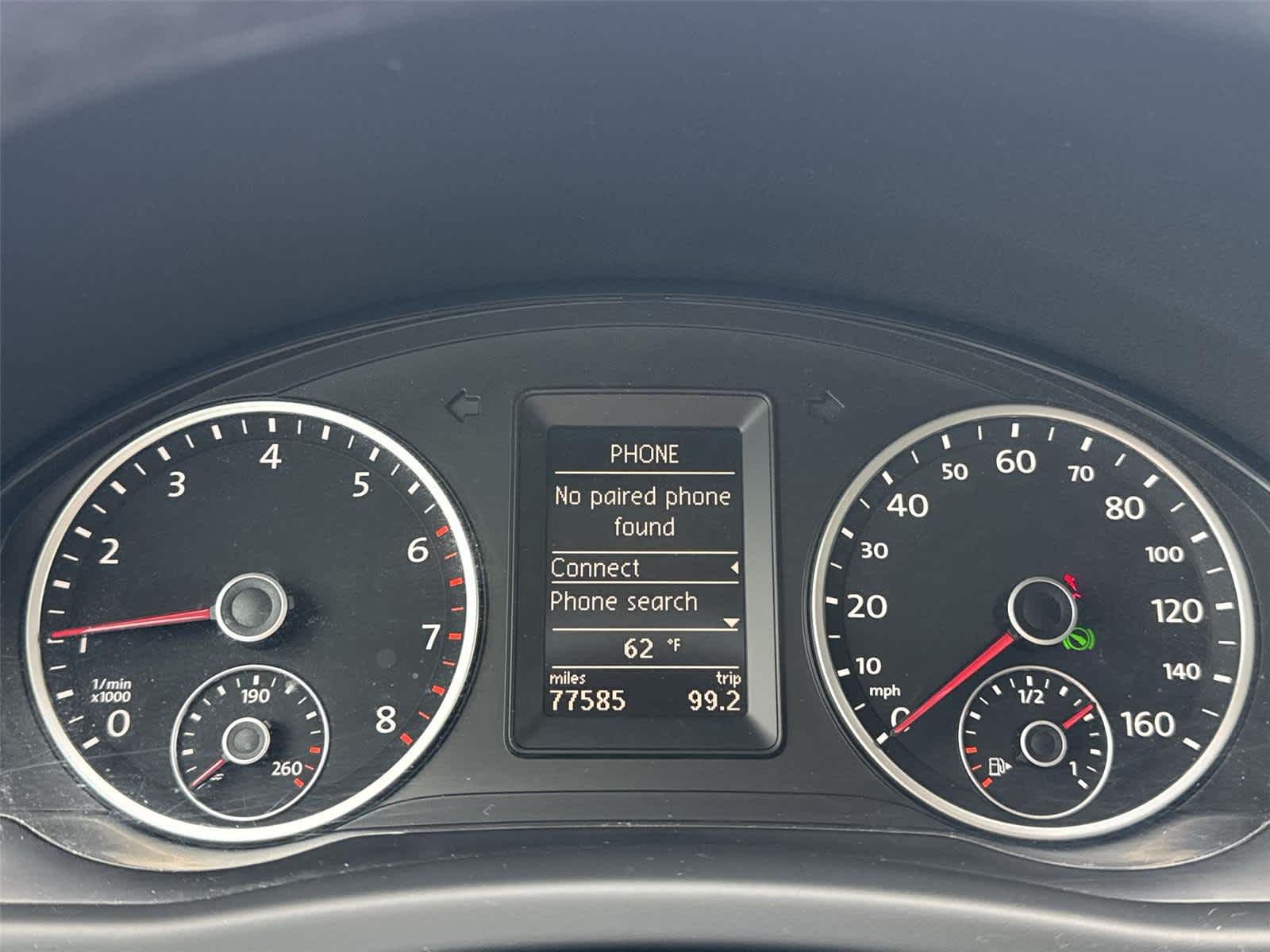 Thumbnail: 2012 Volkswagen Tiguan - 26