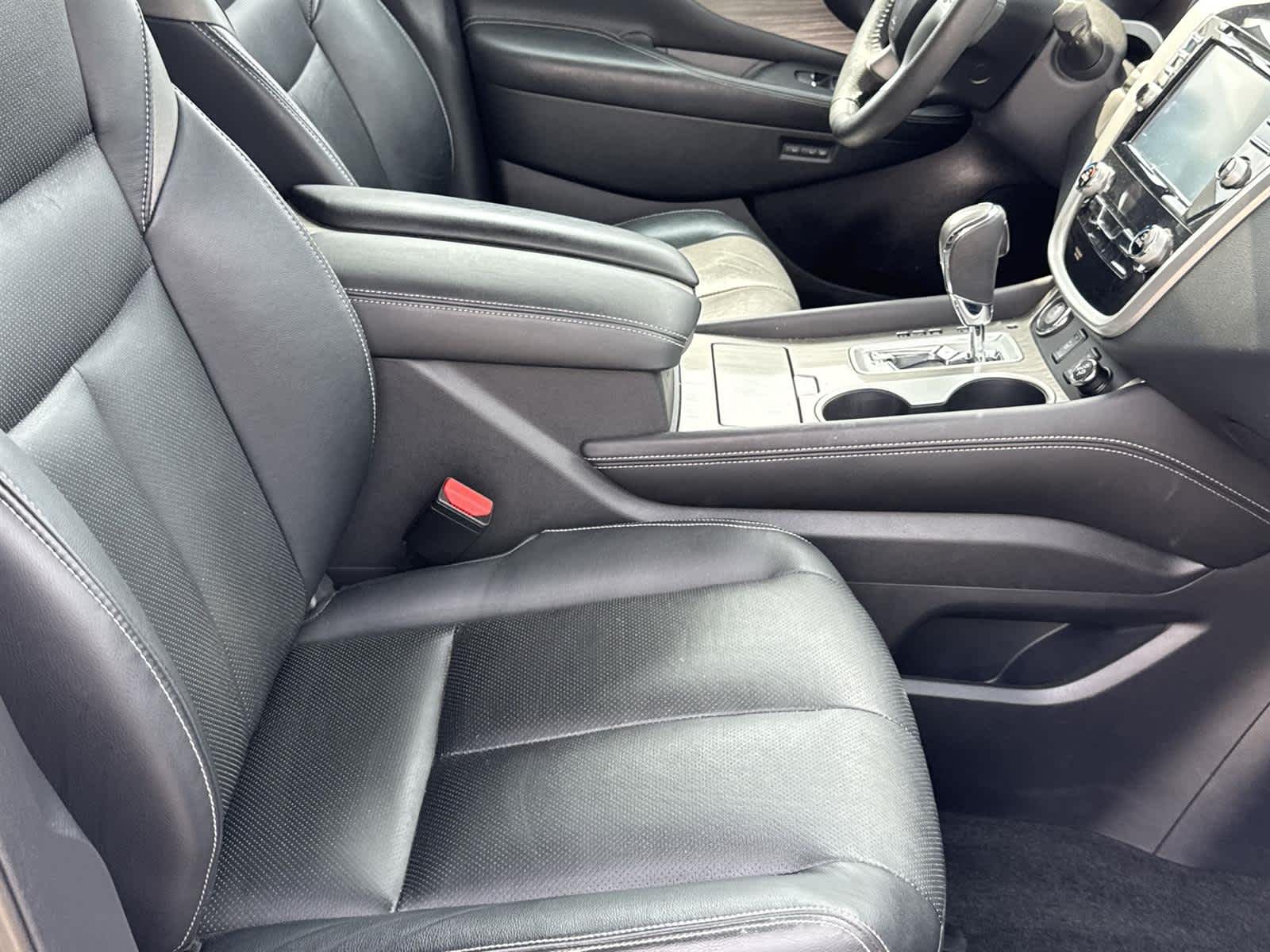 Thumbnail: 2015 Nissan Murano - 16