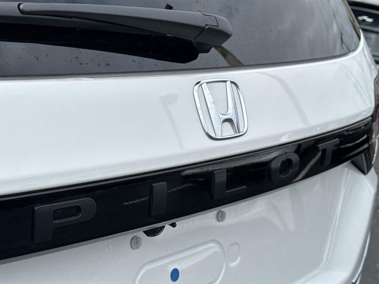 Thumbnail: 2025 Honda Pilot - 10