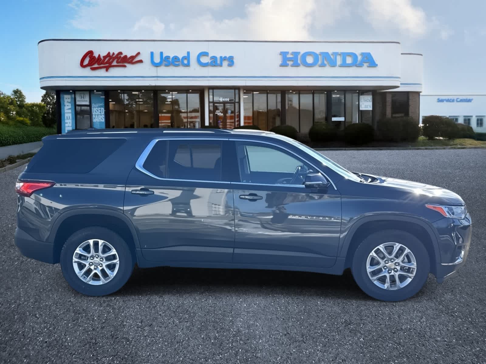 Thumbnail: 2019 Chevrolet Traverse - 6