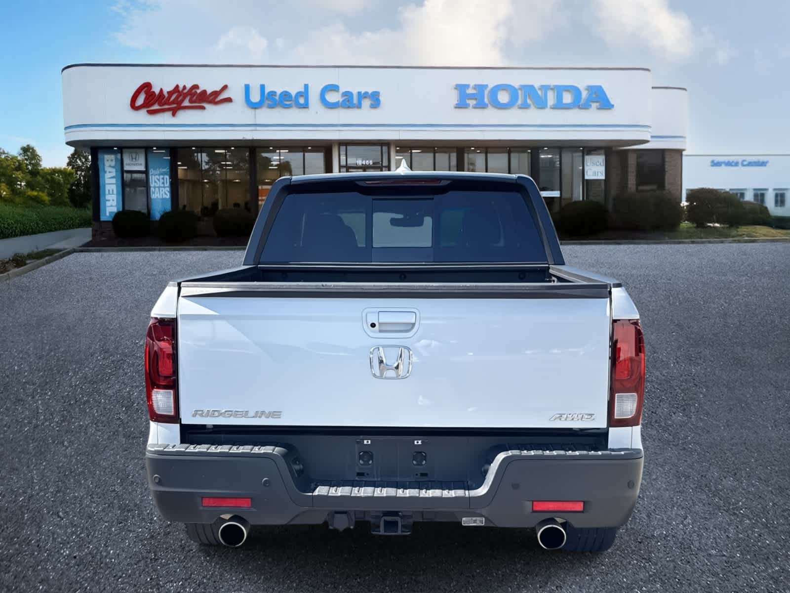 2023 Honda Ridgeline Black Edition photo 4