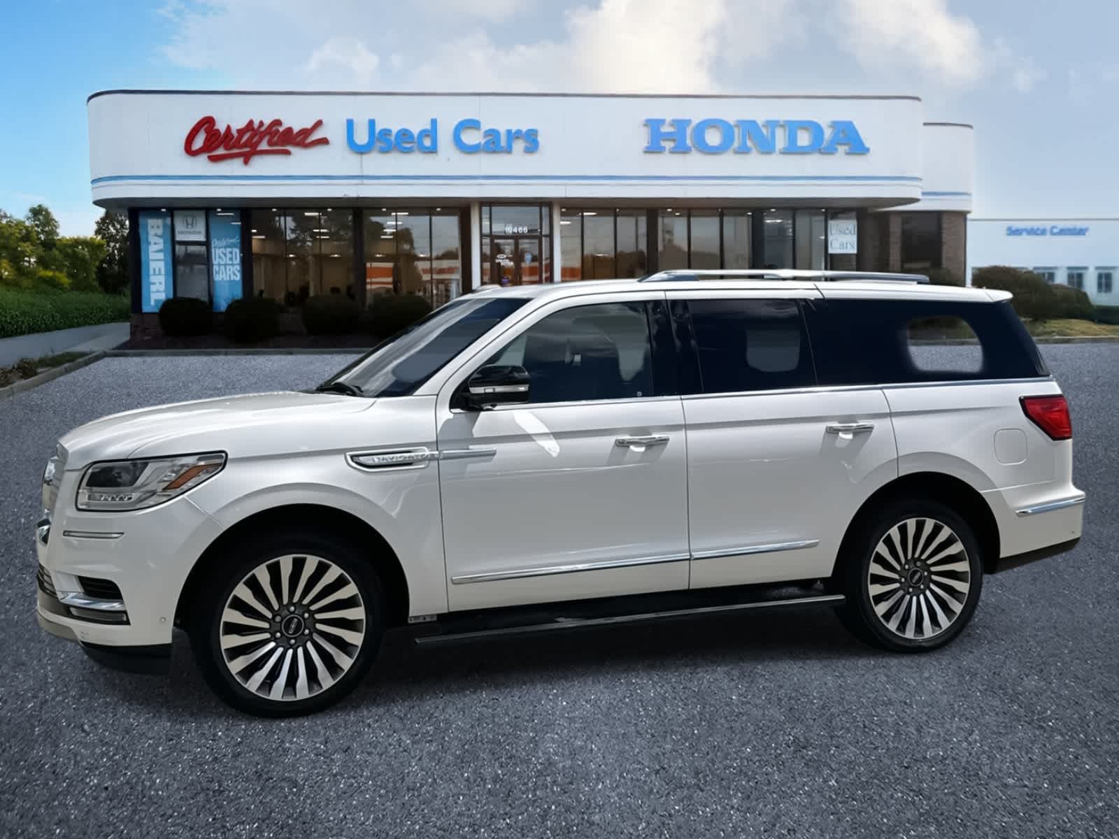 Thumbnail: 2019 Lincoln Navigator - 2