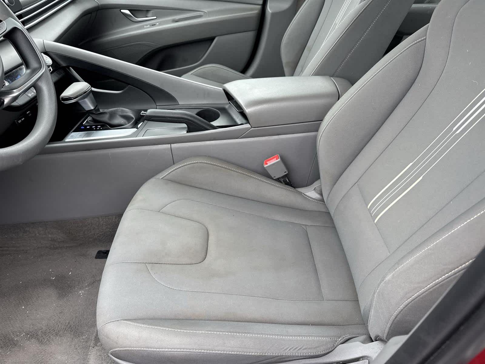 Thumbnail: 2022 Hyundai Elantra - 12