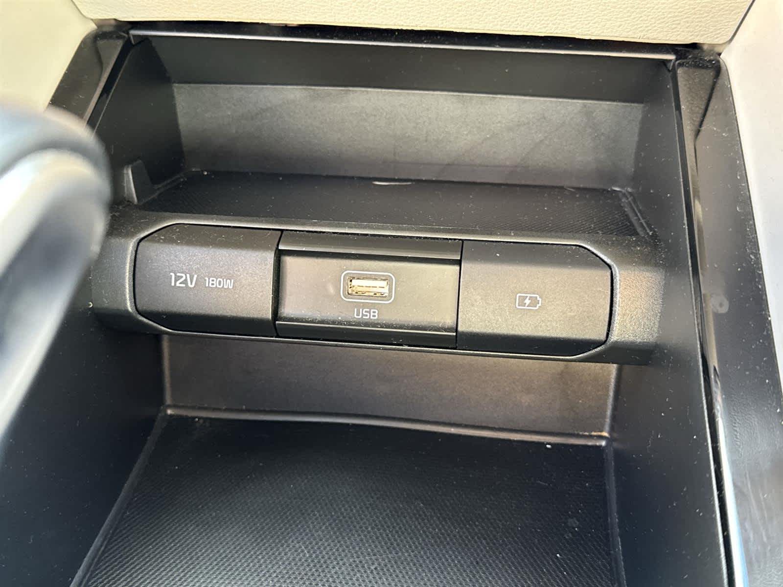 Thumbnail: 2021 Kia Telluride - 26