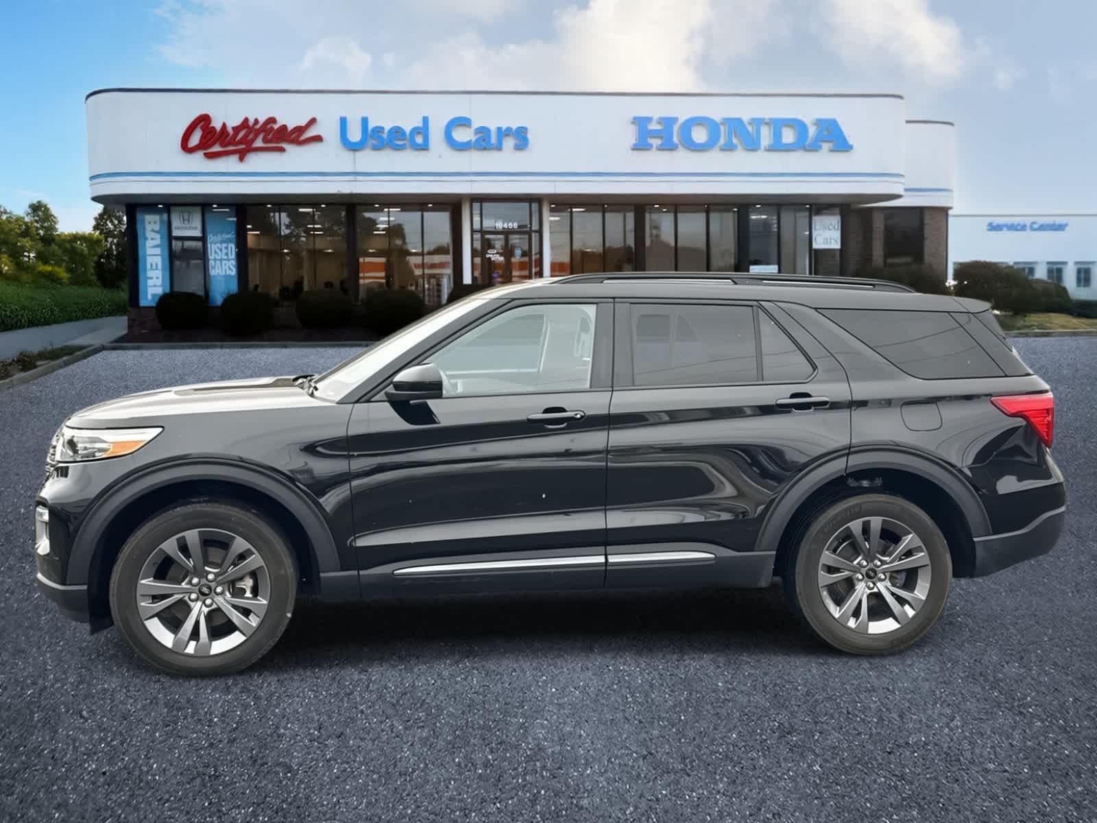 Thumbnail: 2023 Ford Explorer - 2