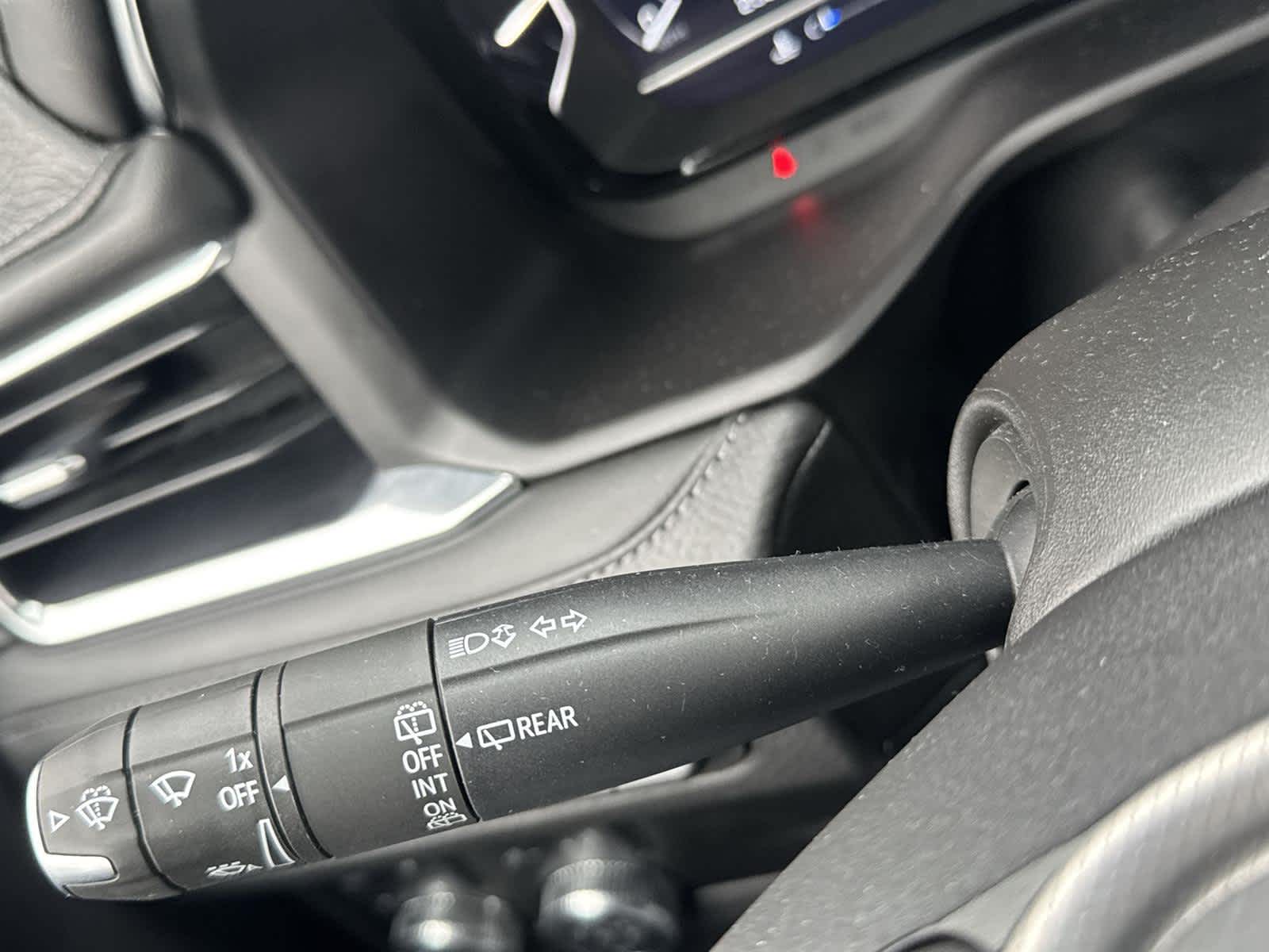 Thumbnail: 2023 GMC Yukon XL - 24