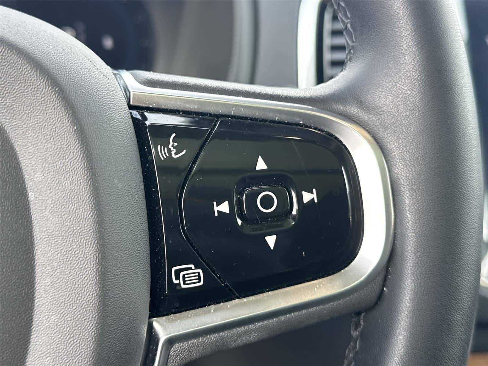 Thumbnail: 2023 Volvo XC90 - 20